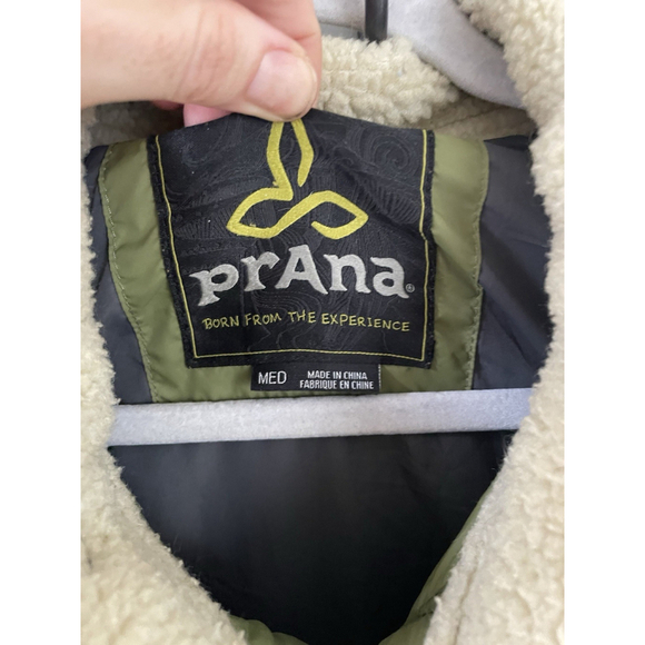 PRANA, Men’s Olive Green And Tan Sleeveless Puffer Best, Size Medium EUC - Picture 3 of 7